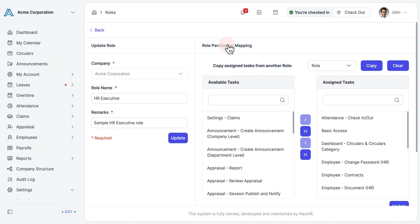 HR Executive role detail page showing Update Role form and Role Permission Mapping